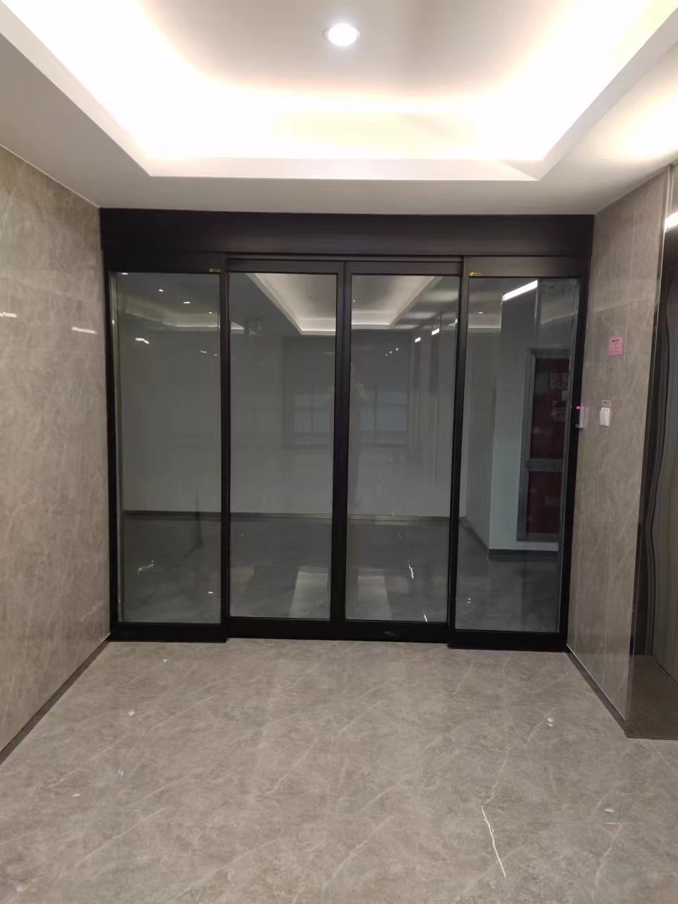 淮安区玻璃伸缩门